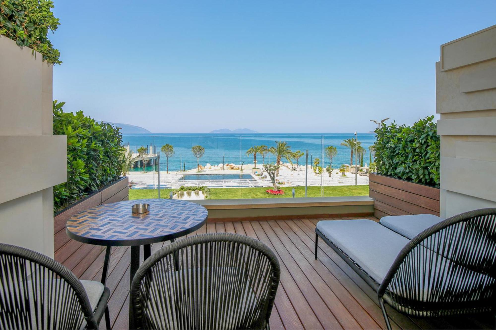 Hotel Vlora Priam, Affiliated By Melia Екстериор снимка