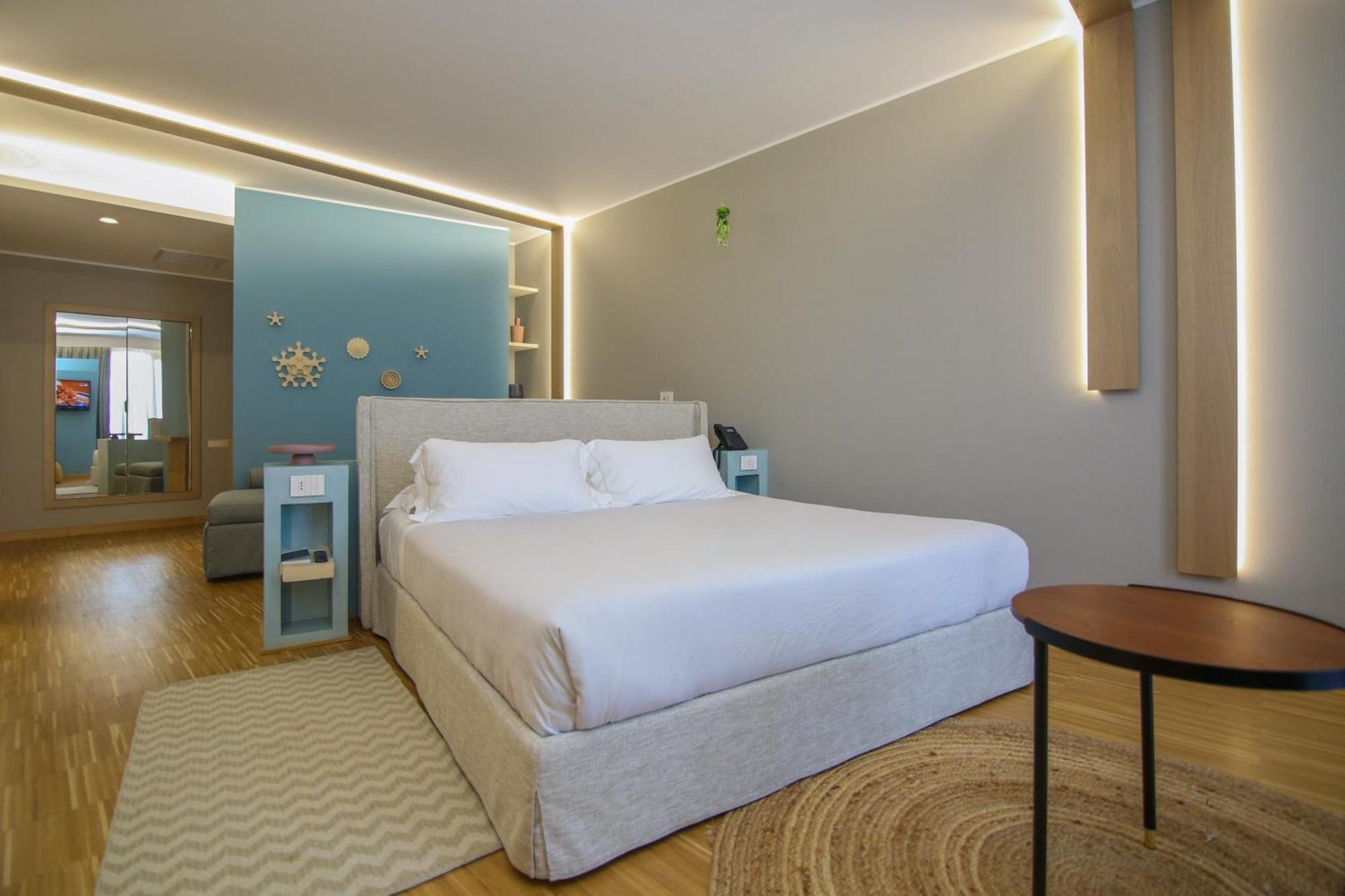 Hotel Vlora Priam, Affiliated By Melia Екстериор снимка